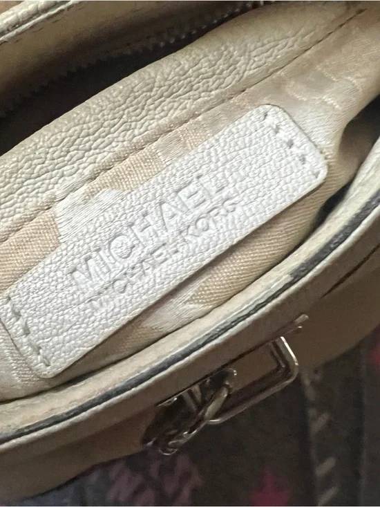 Michael Kors Cream Leather Mini Crossbody Shoulder Bag - Picture 5 of 7
